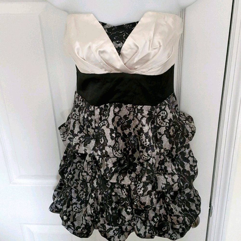 Black White Sweetheart Strapless dress